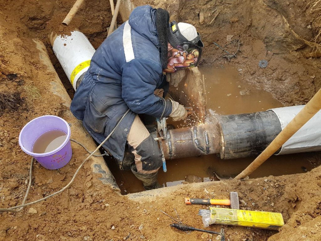 Аварийный ремонт труб сантехники