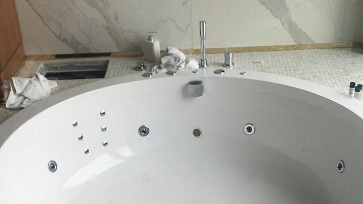 Ремонт джакузи