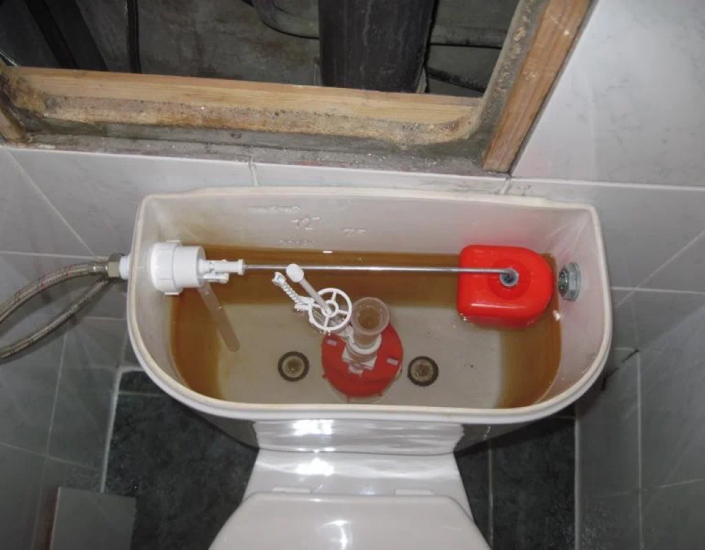 Замена арматуры бачка унитаза